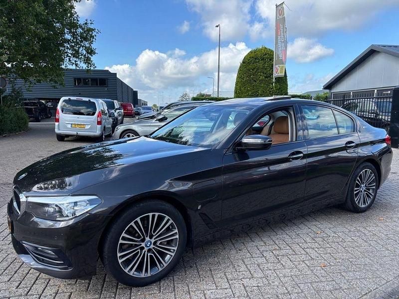 Gebraucht BMW 530e 184 PS (135 kW) 2017 Braun Limousine
