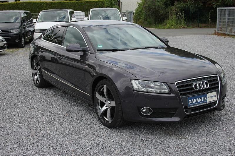 Grau Gebraucht 2010 Audi A5 Sportback Comfort Limousine | 7.399 € (Guter Preis) - Bild 1/4