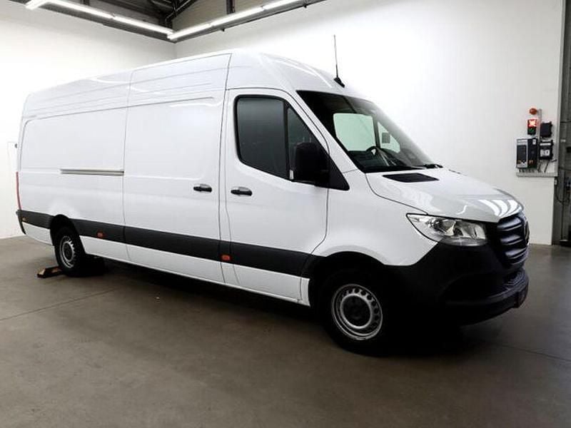 Gebraucht Mercedes Sprinter 170 PS (125 kW) 2025 Arktikweiss Van