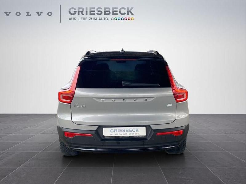 Gebraucht Volvo XC40 Plus 169 kW (231 PS) 2022 Silver dawn (metallic) SUV