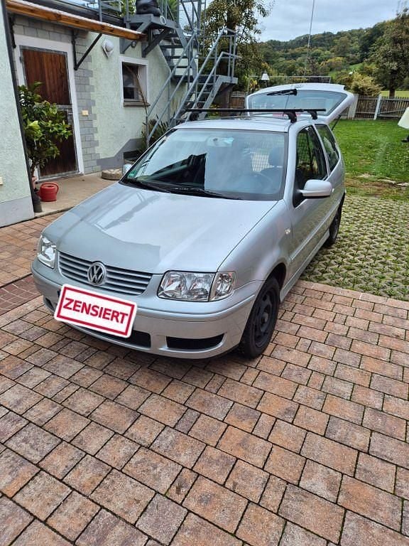 Silber Gebraucht 2000 VW Polo Basis Limousine | 1.500 € (Fairer Preis) - Bild 1/4