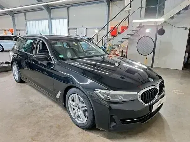 Second-hand BMW 520 Performance 190 CP (139 kW) 2020 Negru Break