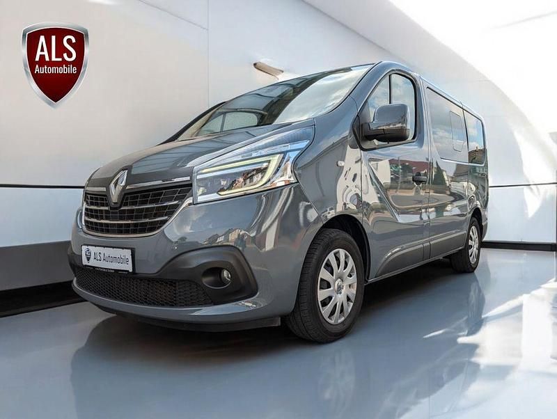 Gebraucht Renault Trafic Life 145 PS (106 kW) 2019 Grau Van / Kleinbus