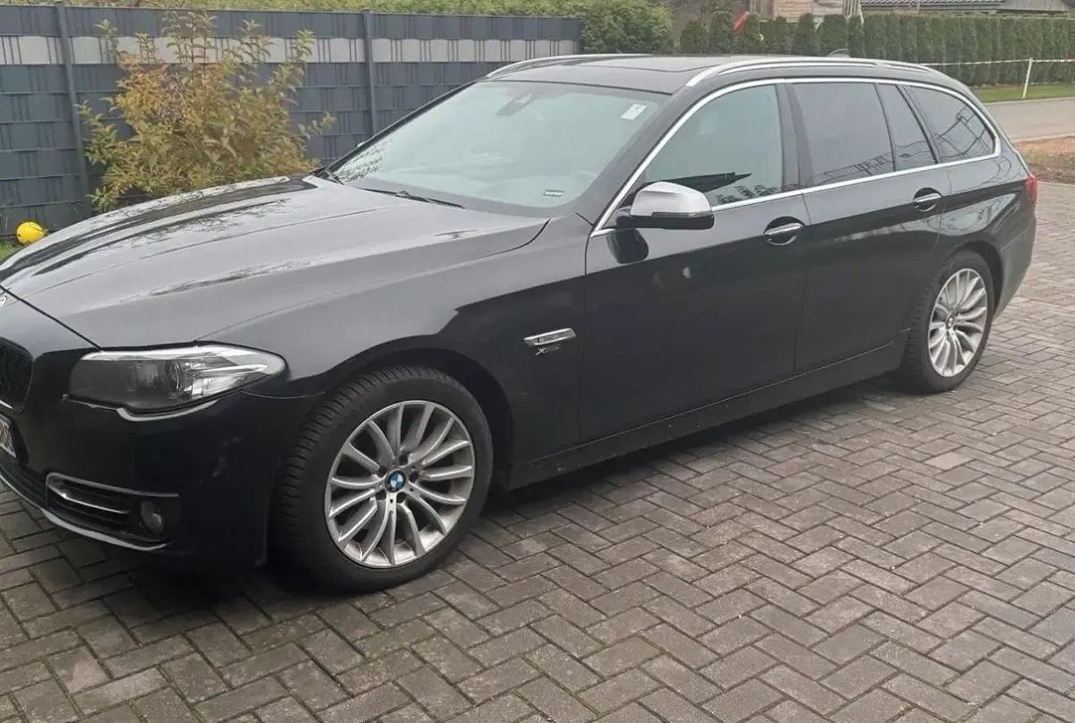 Gebraucht BMW 530 258 PS (189 kW) 2015 Schwarz Kombi