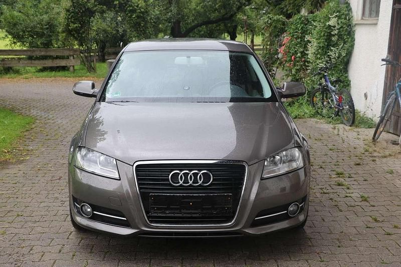 Gebraucht 2011 Audi A3 Attraction Limousine | 2.900 € (Superpreis) - Bild 1/4