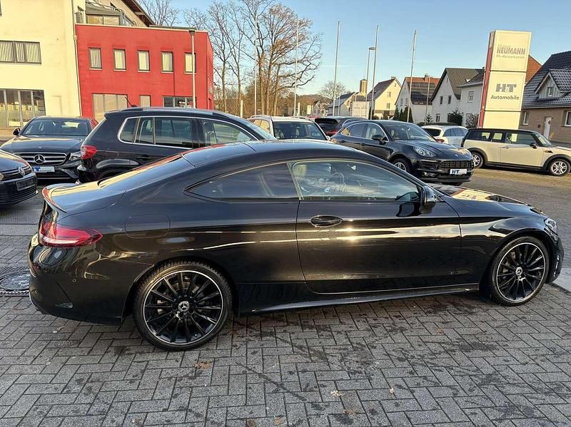 Gebraucht Mercedes C200 AMG line Plus 184 PS (135 kW) 2021 Schwarz Coupé