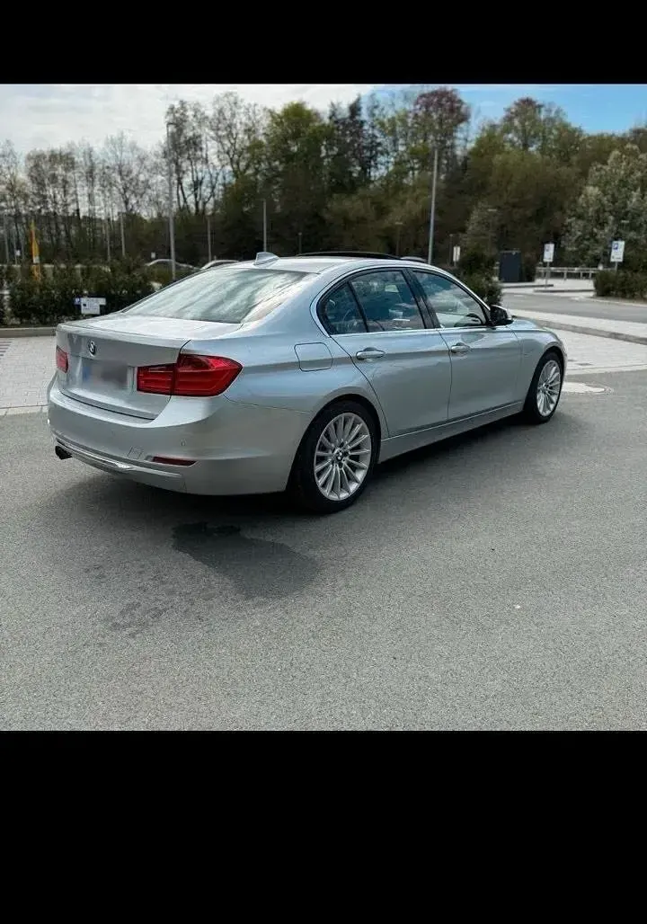 Gebraucht BMW 328 Luxury Line 245 PS (180 kW) 2013 Silber Limousine