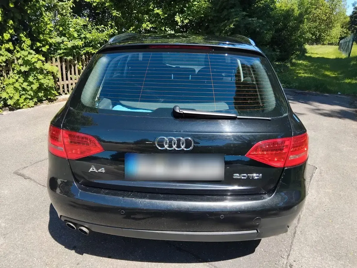 Gebraucht Audi A4 150 PS (110 kW) 2009 Schwarz Limousine