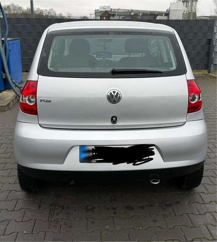 Gebraucht VW Fox 54 PS (39 kW) 2007 Silber Kleinwagen