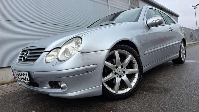 Silber Gebraucht 2006 Mercedes C180 Coupé | 3.999 € (Fairer Preis) - Bild 1/4