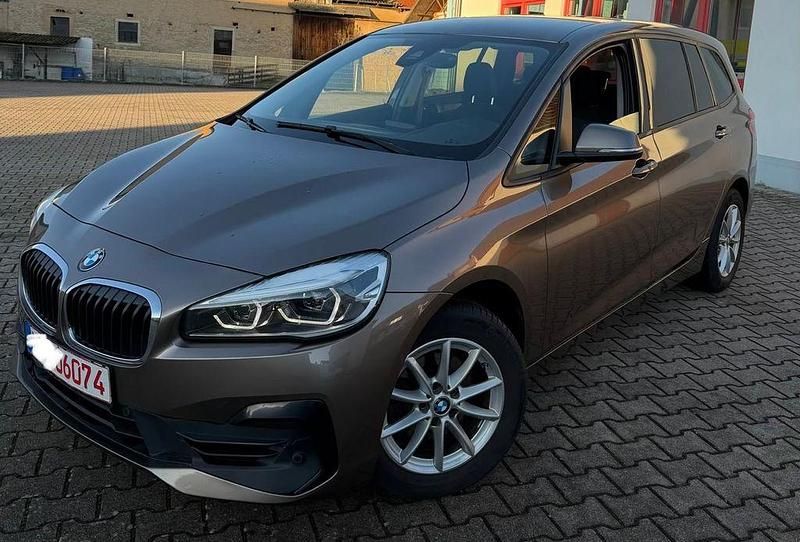 Gebraucht BMW 216 Advantage 109 PS (80 kW) 2019 Jucarobeige metallic Van / Kleinbus