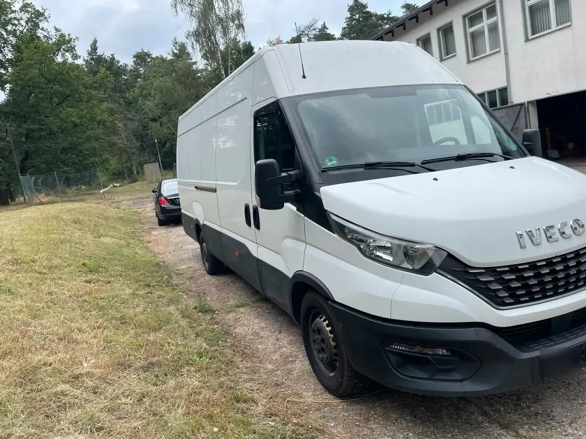 Gebraucht Iveco Daily 136 PS (100 kW) 2019 Weiß Van