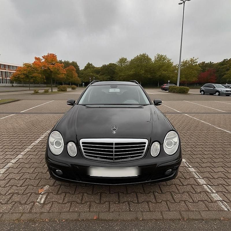 Schwarz Gebraucht 2007 Mercedes E240 Kombi | 5.999 € - Bild 1/4
