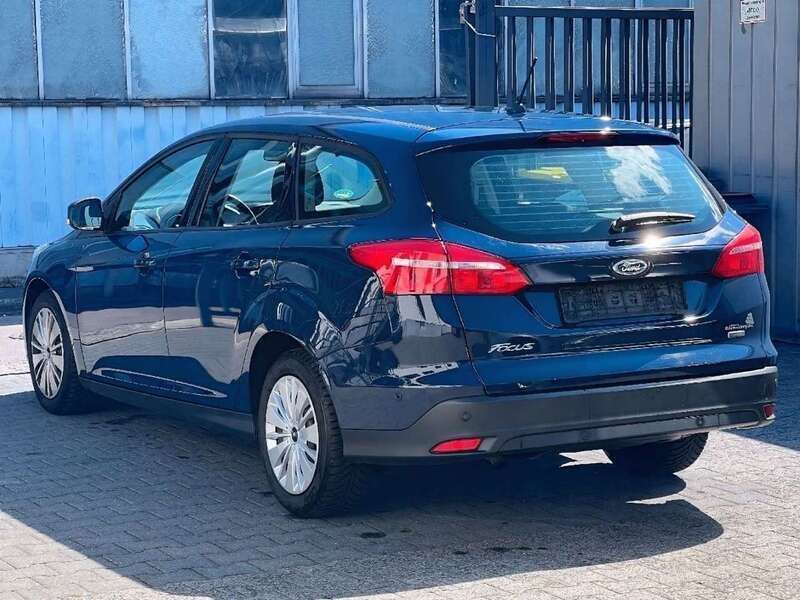 Gebraucht Ford Focus Trend 125 PS (91 kW) 2018 Blau Kombi