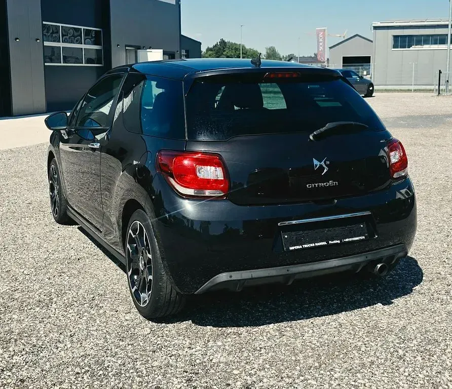 Gebraucht Citroën DS3 So Chic 120 PS (88 kW) 2011 Schwarz Kleinwagen