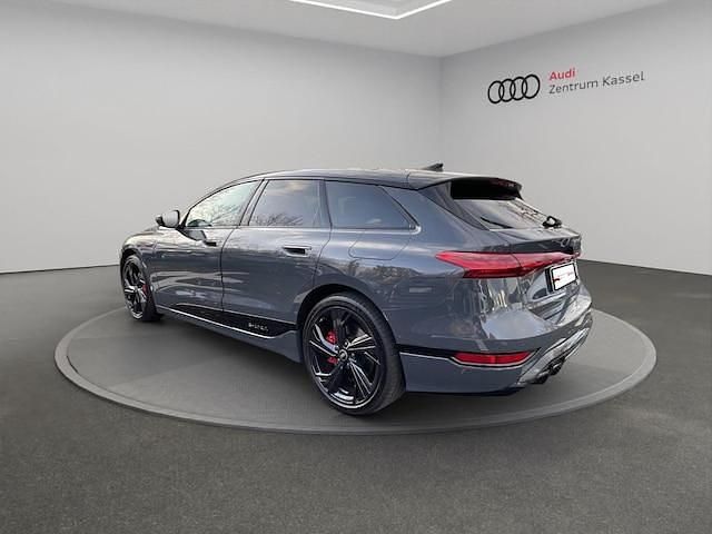 Usado Audi A6 e-tron Performance 269 kW (367 HP) 2025 Cinzento Carrinha