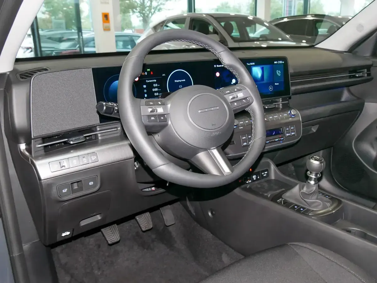 Neu Hyundai Kona Trend 150 PS (110 kW) 2026 Abyss black / mic SUV