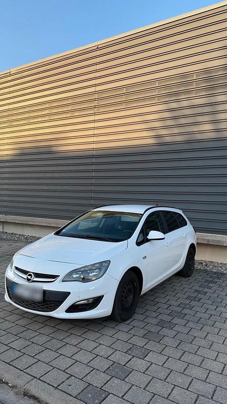 Gebraucht Opel Astra 125 PS (91 kW) 2012 Weiß Kombi