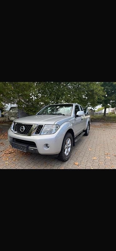 Gebraucht Nissan Navara 190 PS (139 kW) 2012 Silber Pickup