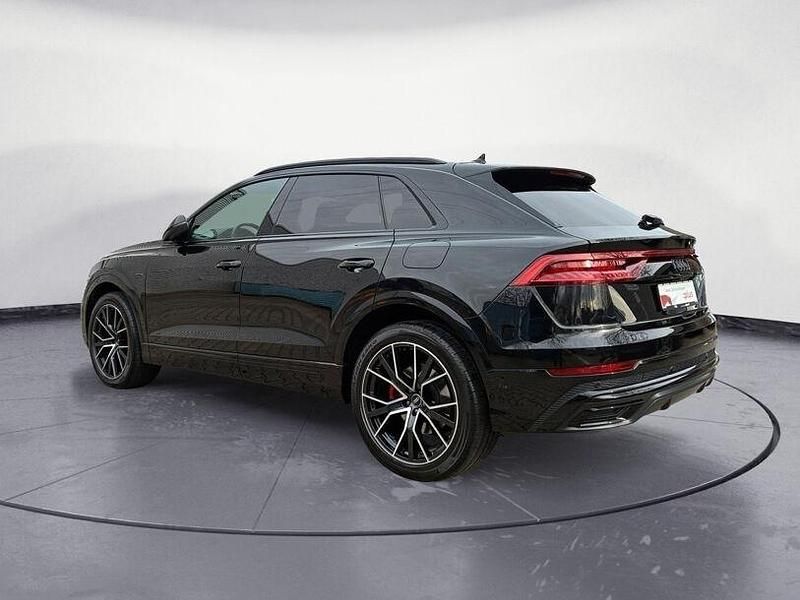 Gebraucht Audi Q8 Ambiente 381 PS (280 kW) 2022 Schwarz SUV