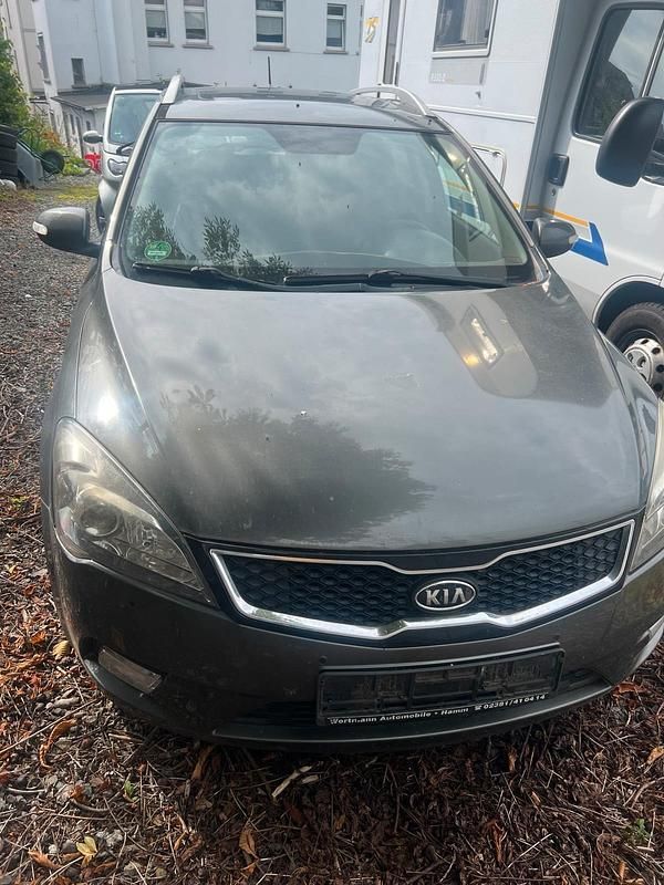 Grau Gebraucht 2010 Kia Ceed Kombi | 2.000 € (Superpreis) - Bild 1/1