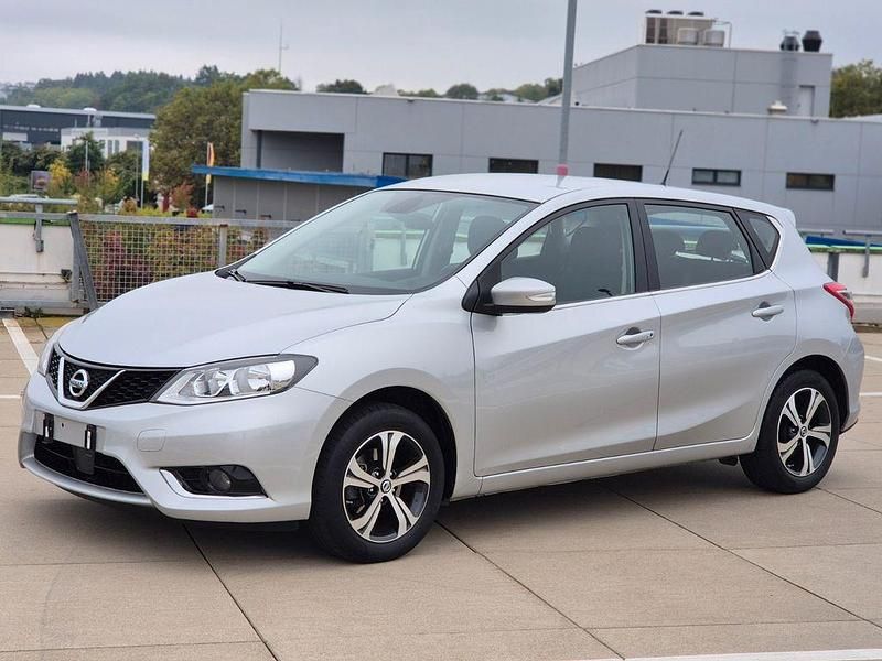 Gebraucht Nissan Pulsar Acenta 116 PS (85 kW) 2016 Silber Kleinwagen