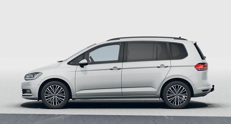 Neu VW Touran 150 PS (110 kW) 2026 Weiß Van / Kleinbus