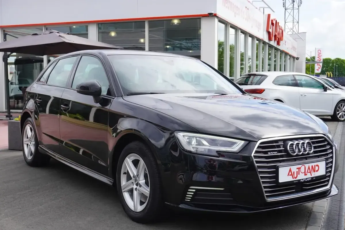 Gebraucht Audi A3 Sportback e-tron 204 PS (150 kW) 2020 Schwarz Kleinwagen