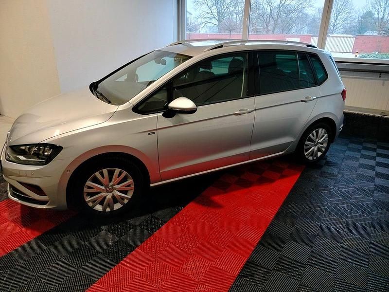 Gebraucht VW Golf VII Join 110 PS (80 kW) 2019 Silber Limousine