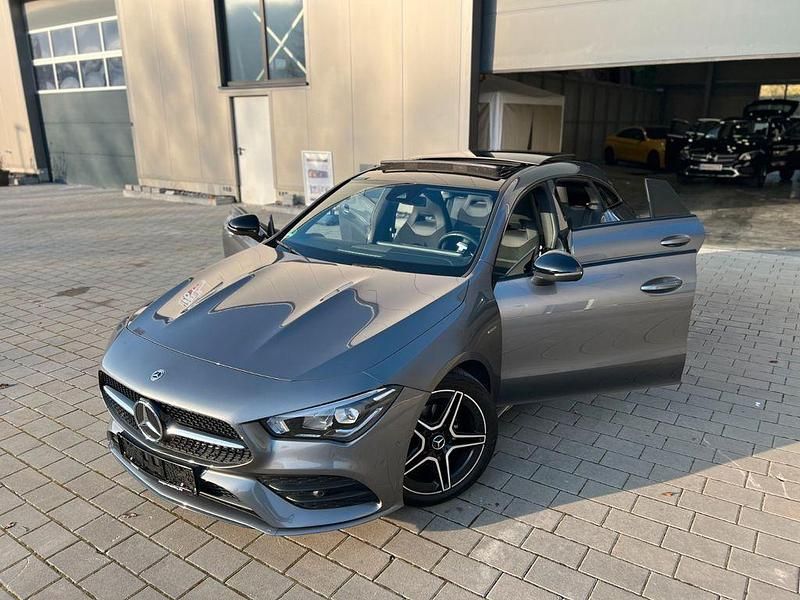 Gebraucht Mercedes CLA180 Shooting Brake AMG 136 PS (100 kW) 2020 Grau Kombi