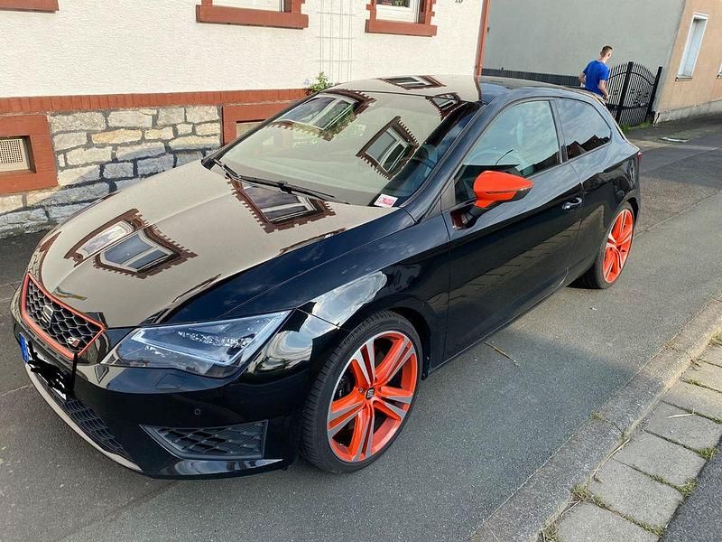 Schwarz Gebraucht 2015 Cupra Leon Limousine | 17.200 € (Guter Preis) - Bild 1/4