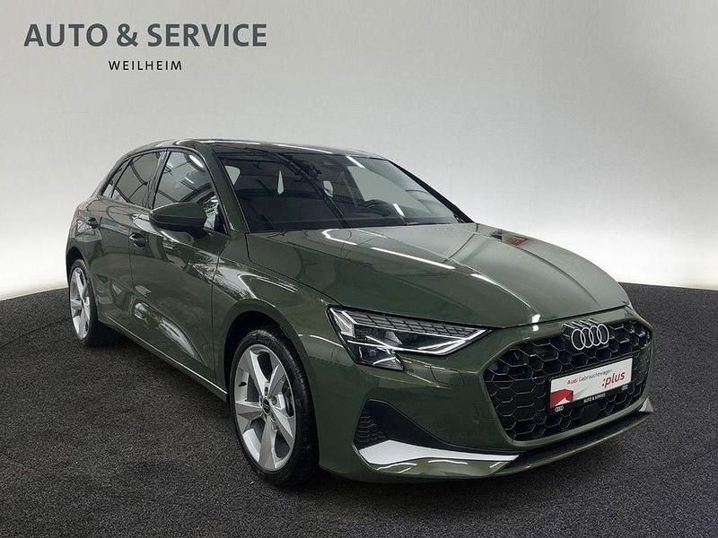Gebraucht Audi A3 Advanced 116 PS (85 kW) 2025 Distriktgrün metallic Limousine