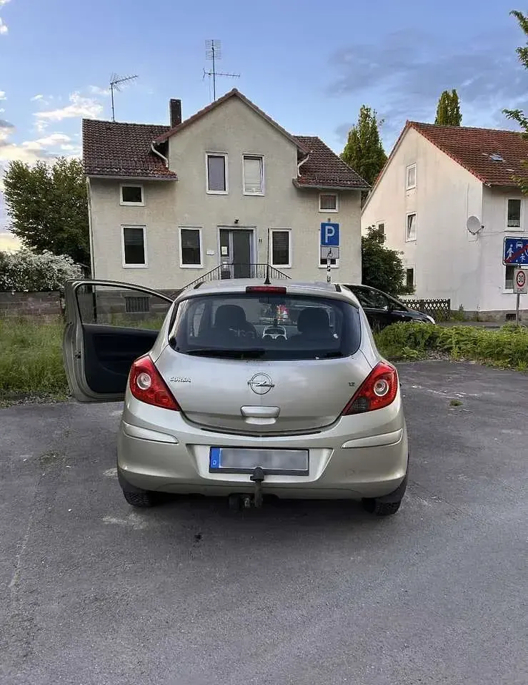 Gebraucht Opel Corsa Edition 80 PS (58 kW) 2007 Beige Kleinwagen