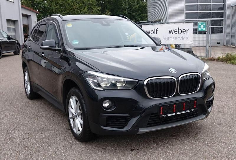 Schwarz Gebraucht 2018 BMW X1 SUV | 19.800 € (Guter Preis) - Bild 1/4