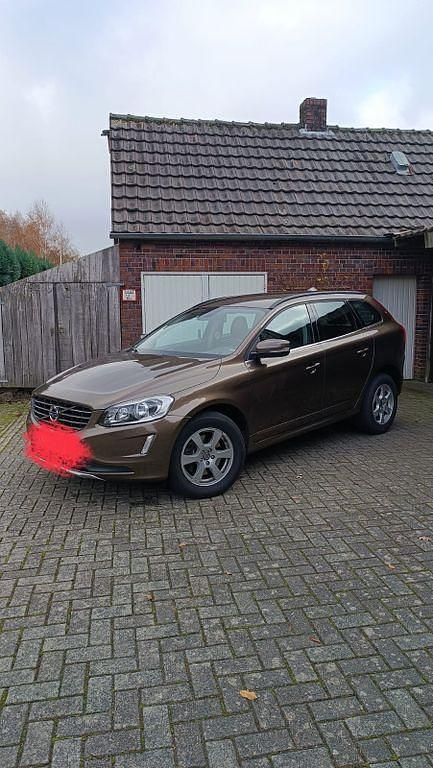 Braun Gebraucht 2014 Volvo XC60 Summum SUV | 11.500 € (Superpreis) - Bild 1/4