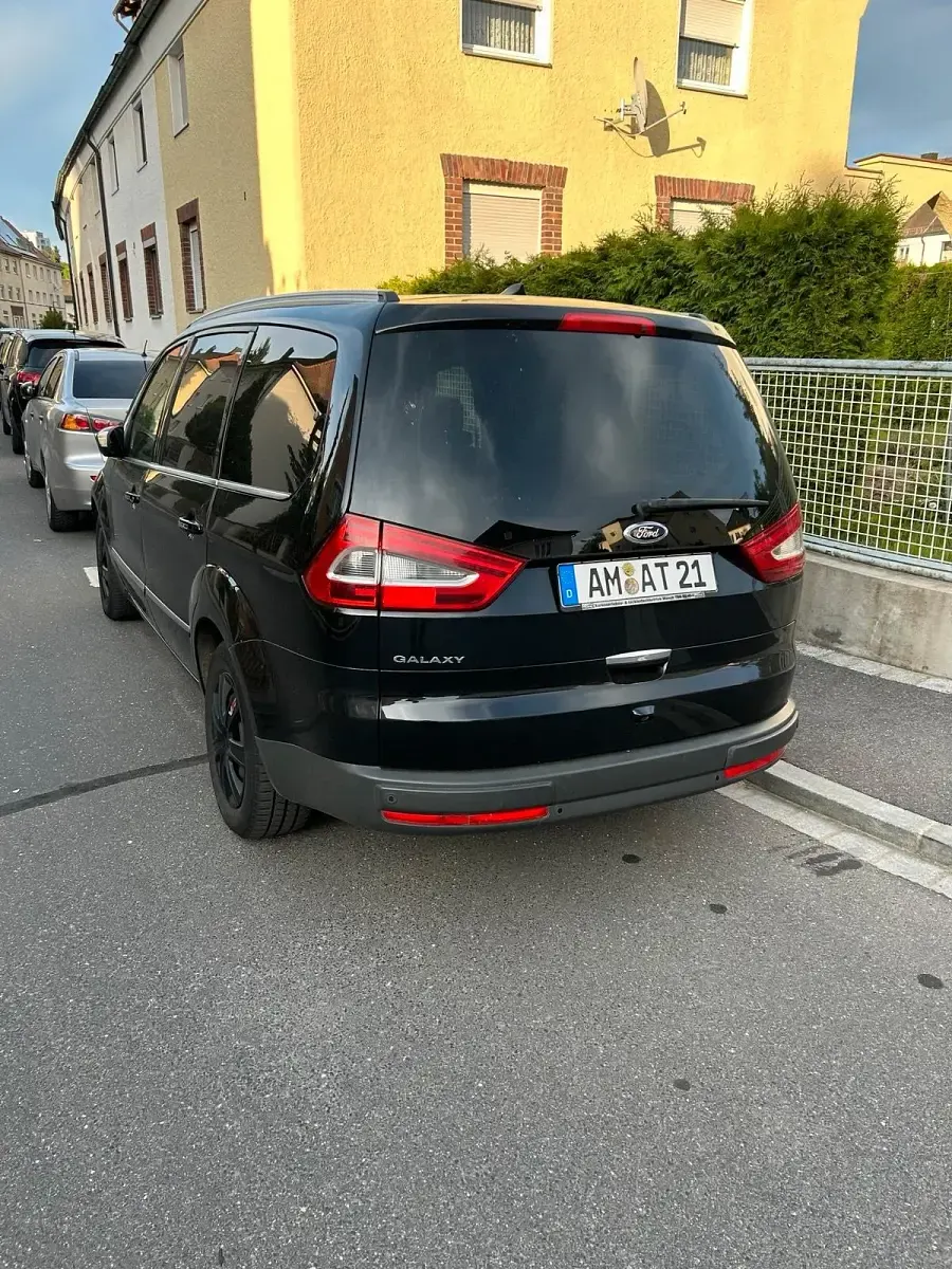 Gebraucht Ford Galaxy 163 PS (119 kW) 2011 Schwarz Van / Kleinbus