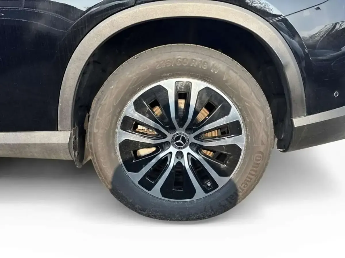 Gebraucht Mercedes GLC200 163 PS (119 kW) 2025 Unilack schwarz SUV
