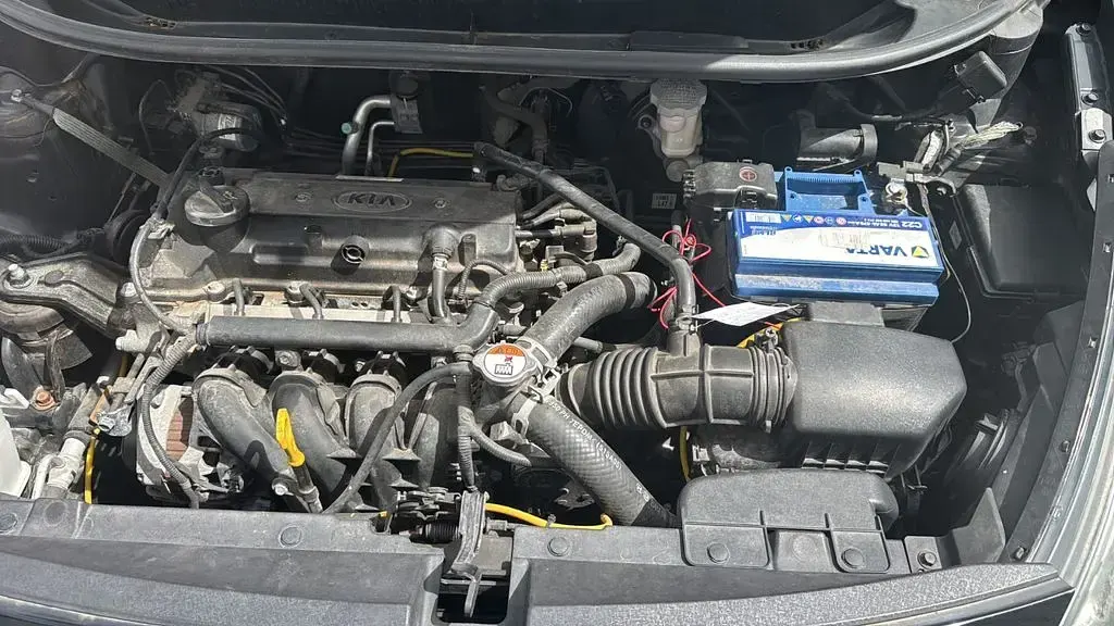 Gebraucht Kia Rio 84 PS (61 kW) 2016 Schwarz Kleinwagen