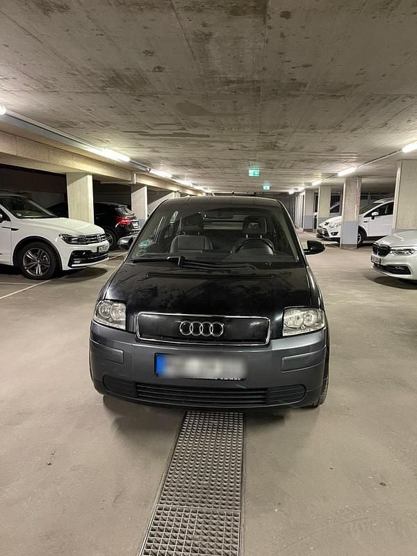 Blau Gebraucht 2001 Audi A2 Kleinwagen | 2.000 € (Guter Preis) - Bild 1/3