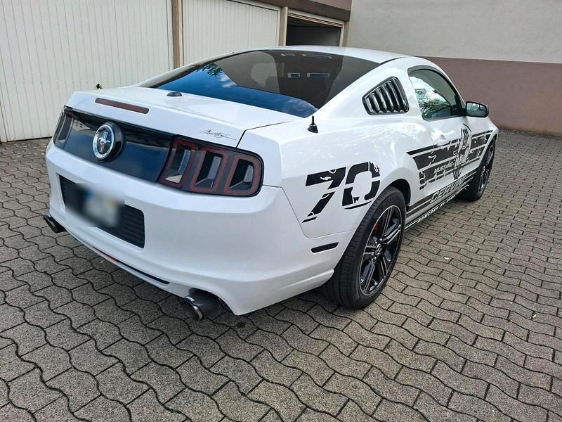 Gebraucht Ford Mustang 309 PS (227 kW) 2013 Weiß Coupé