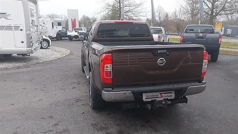Gebraucht Nissan Navara N-Connecta 163 PS (119 kW) 2017 Earth bronze (m) Abholung