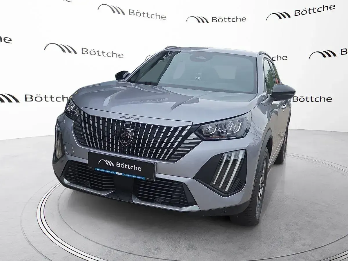 Neu Peugeot 2008 Allure 136 PS (100 kW) 2026 Lack grau artense/typ aussenverkleidung metalliclackierung SUV