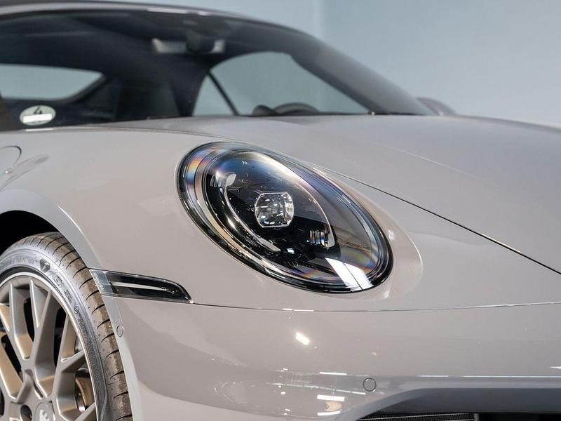 Gebraucht Porsche 992 394 PS (289 kW) 2025 Grau Cabrio