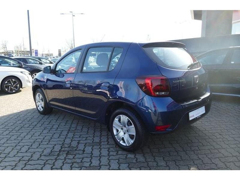 Gebraucht Dacia Sandero Acces 73 PS (53 kW) 2020 Silber (metallic) SUV