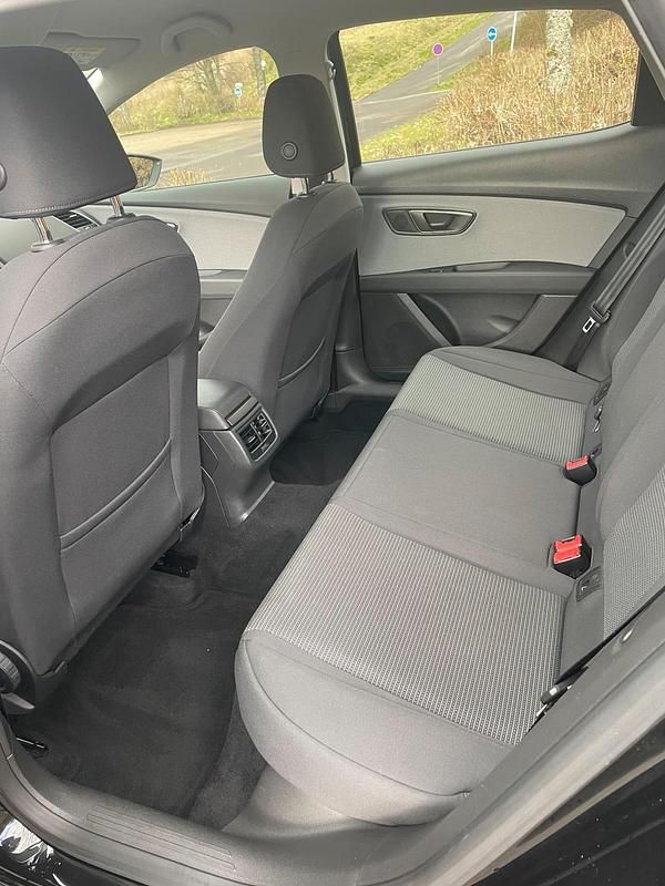 Usata Seat Leon 110 CV (80 kW) 2017 Nero Berlina