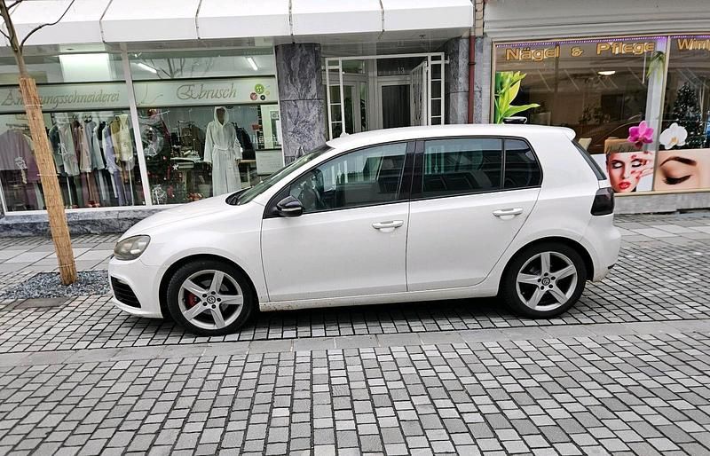 Weiß Gebraucht 2009 VW Golf VI Limousine | 4.300 € - Bild 1/4