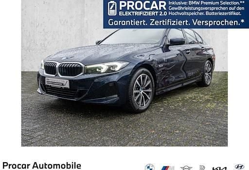 Gebraucht BMW 320e Sport Line 204 PS (150 kW) 2022 Blau Limousine