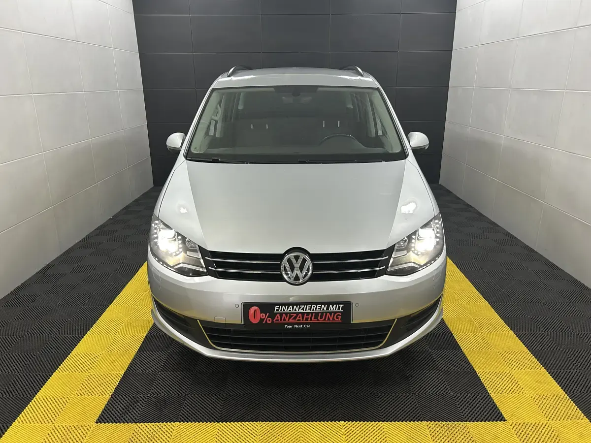 Gebraucht VW Sharan Comfortline 150 PS (110 kW) 2017 Reflexsilber metallic Van / Kleinbus