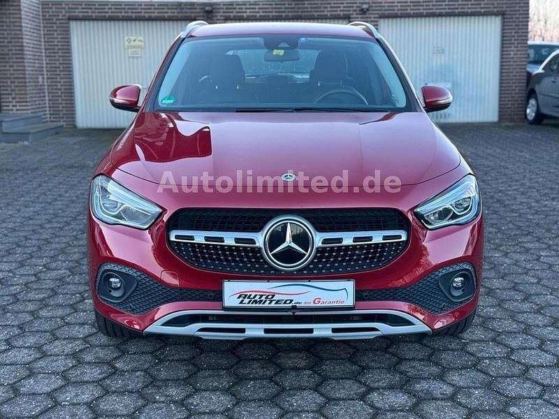 Gebraucht Mercedes GLA200 163 PS (119 kW) 2020 Rot SUV