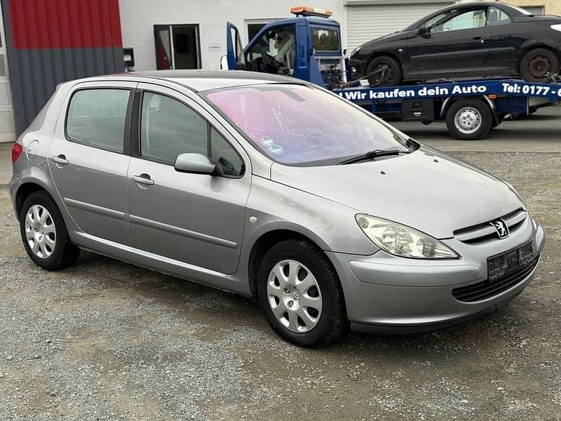 Silber Gebraucht 2004 Peugeot 307 Limousine | 1.550 € (Fairer Preis) - Bild 1/4